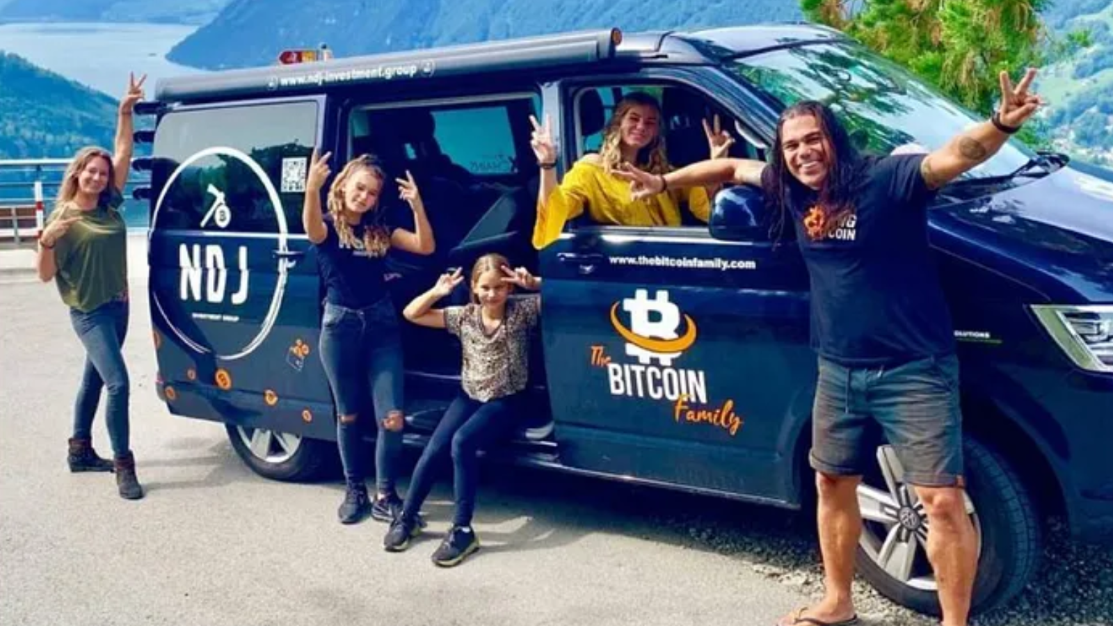 A photo of the Bitcoin event: The story of the family who sold everything to buy Bitcoin and now live off it