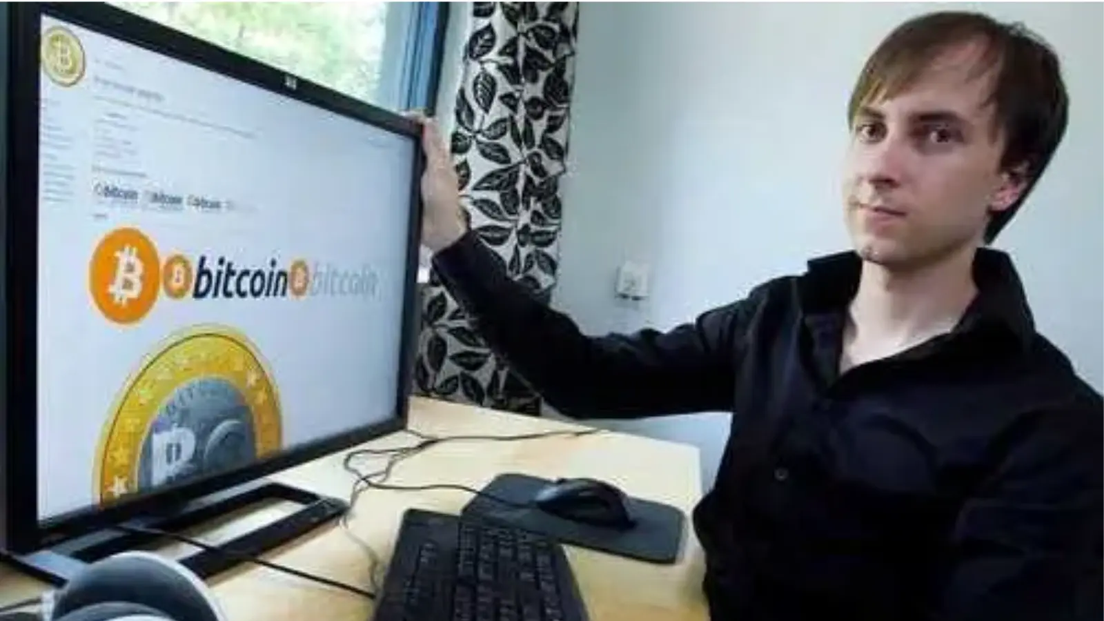 A photo of the Bitcoin event: The first Bitcoin trade was made through Paypal in exchange for US dollars