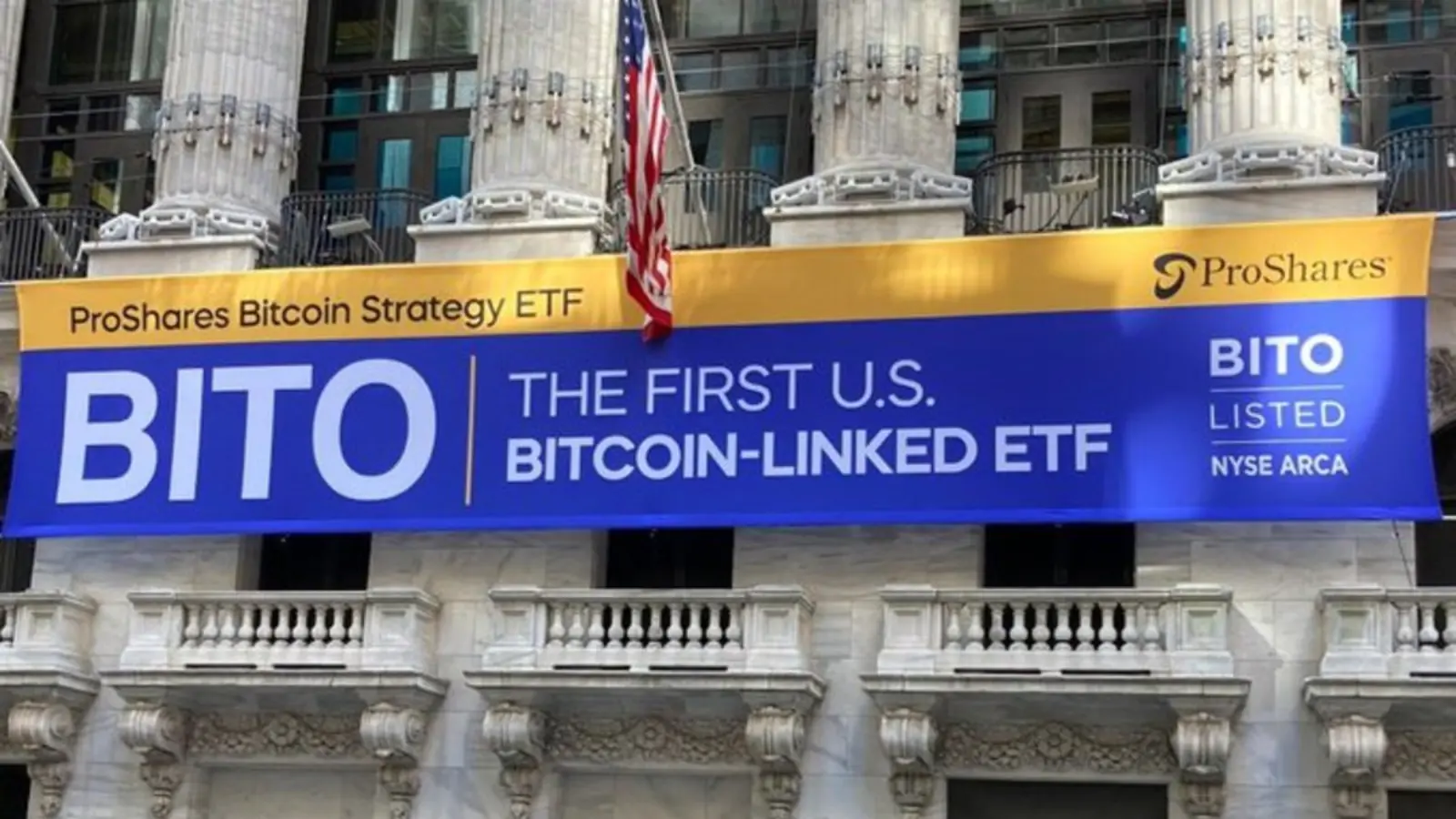 A photo of the Bitcoin event: The first Bitcoin futures ETF, BITO, began trading on the NYSE